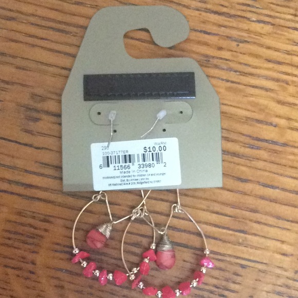 NWT Gold & Red Drop down Dangle Earrings ❤️ - Picture 3 of 3